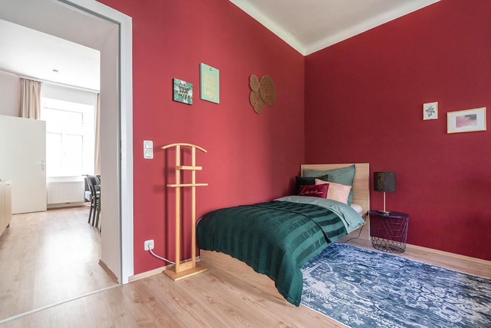 Colorful Apartment Facing Green Courtyard ウィーン エクステリア 写真