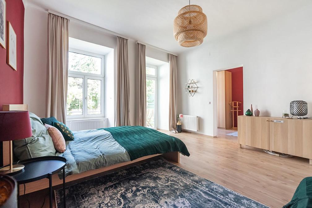 Colorful Apartment Facing Green Courtyard ウィーン エクステリア 写真
