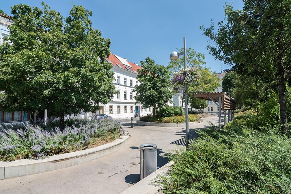 Colorful Apartment Facing Green Courtyard ウィーン エクステリア 写真